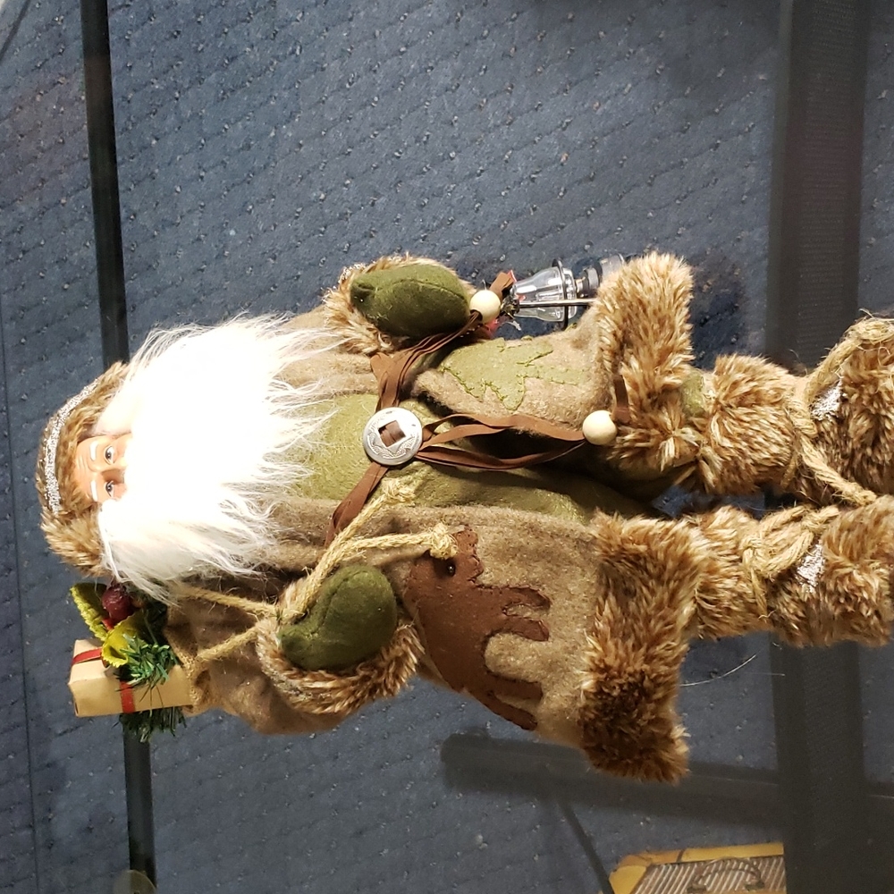 NORTH POLE TRADING COMPANY RUSTIC Santa - Picture 10 of 12
